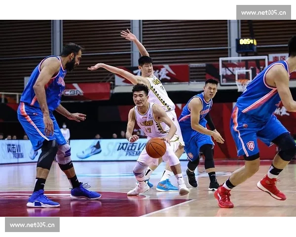 新赛季篮球焦点对决全面升级多支劲旅阵容焕新强势登场引爆期待 - 副本