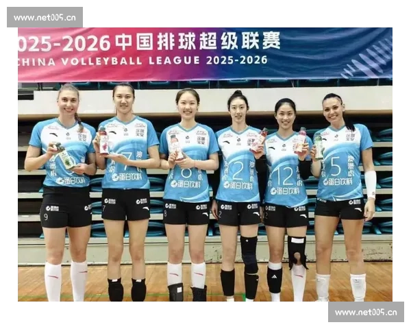 河南女排升降赛首回合力克深圳澳洲虎以三比零领先 最新排球比分热报 - 副本